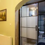 Seten House *
